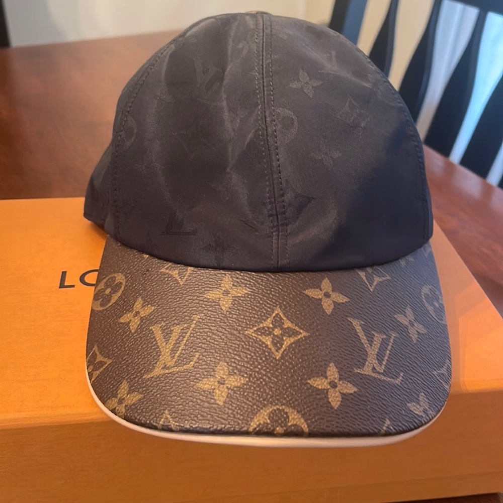 Louis Vuitton Cap Ou Pas Cap size medium